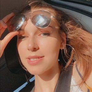 Meet your Posher, Hannah